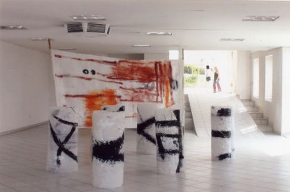 Zwischen Rot und Schwarz - Weiss